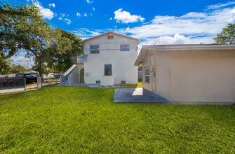 1133 NW 79th Ter in Miami, FL - Building Photo - Building Photo