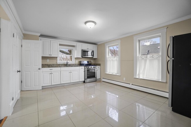 119 Andover St, Unit 2 in Lawrence, MA - Building Photo - Building Photo
