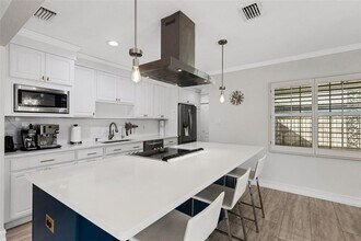 2914 W Lake Ave in Tampa, FL - Building Photo - Building Photo