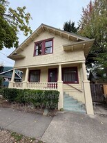 7824 SE 11th Ave in Portland, OR - Building Photo