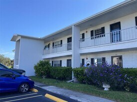 4703 1st Ave Ct W in Bradenton, FL - Building Photo