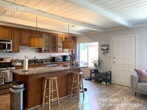 4331 Gateway Ave in Los Angeles, CA - Building Photo - Building Photo