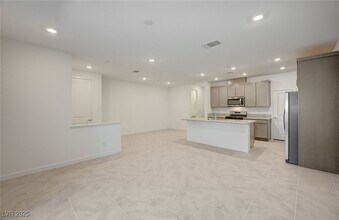 2544 Vandra St in Las Vegas, NV - Building Photo - Building Photo