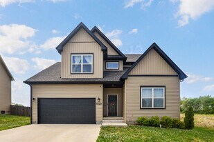 2058 Ireland Wy in Clarksville, TN - Building Photo