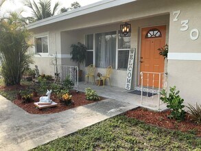 730 E Melrose Cir in Fort Lauderdale, FL - Building Photo - Building Photo