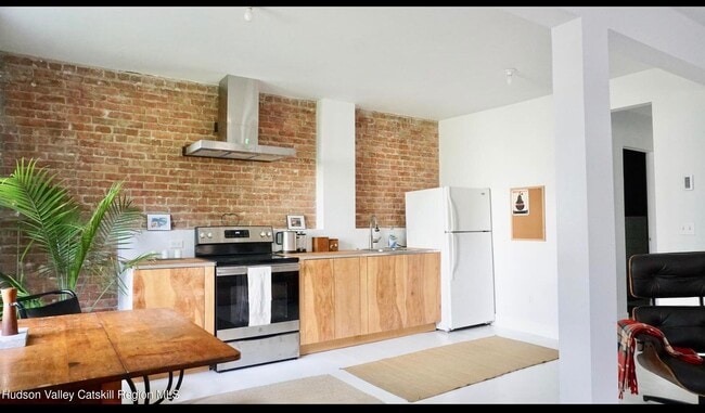 524 State St in Hudson, NY - Building Photo - Building Photo