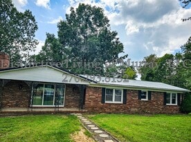 2313 Backusburg Rd in Kirksey, KY - Building Photo