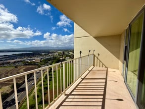 98-099-99 Uao Pl in Aiea, HI - Foto de edificio - Building Photo