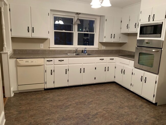 3907 Baylor St in Greensboro, NC - Building Photo - Building Photo