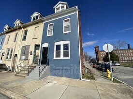 637 York St in York, PA - Building Photo