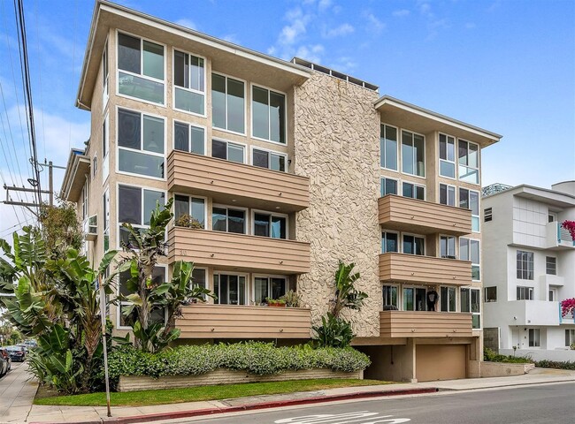 property at 30 Driftwood St