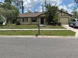 6377 Myrtlewood Rd in North Port, FL - Building Photo