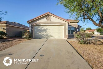 8014 W Eva St in Peoria, AZ - Foto de edificio - Building Photo