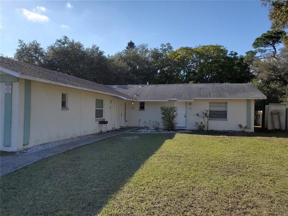 15000 Westminister Ave in Clearwater, FL - Building Photo