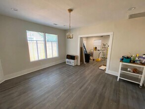 615 Parkview Ave in Dallas, TX - Foto de edificio - Building Photo