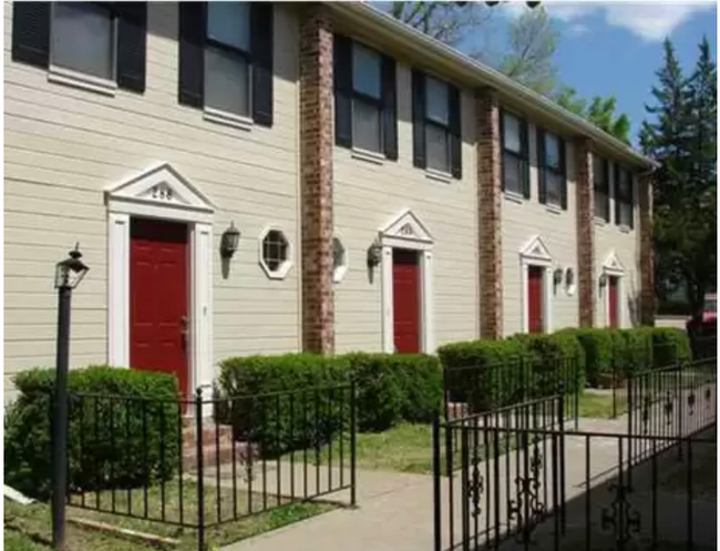 294 W Mountain St in Fayetteville, AR - Building Photo - Building Photo