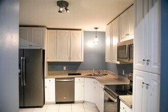 8915 Bergenwood Ave in North Bergen, NJ - Building Photo - Building Photo