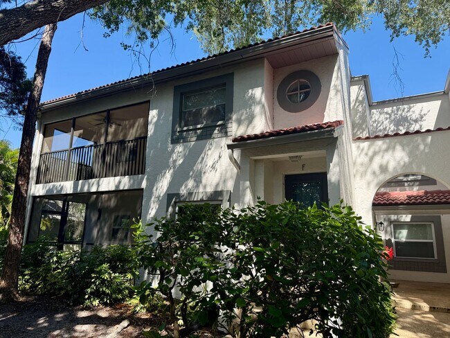 property at 476 Santa Cruz Pl NE