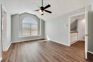 4817 Salmon Run Way in Fort Worth, TX - Building Photo