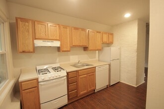 419 Peebles St in Pittsburgh, PA - Foto de edificio - Building Photo