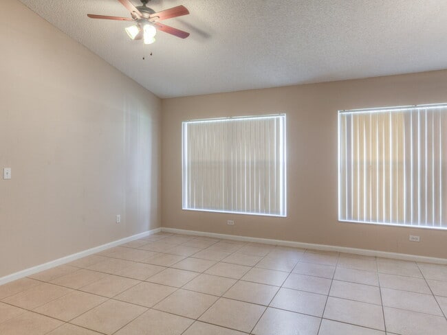 2765 Falcon Crest Pl in Lake Mary, FL - Building Photo - Building Photo