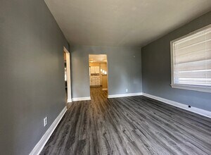 1401 Clara Ave in Louisville, KY - Building Photo - Building Photo