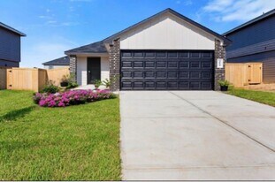 40839 Hawthorne Glades St in Magnolia, TX - Building Photo