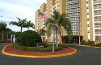 Barbee Towers in Clearwater, FL - Foto de edificio - Building Photo