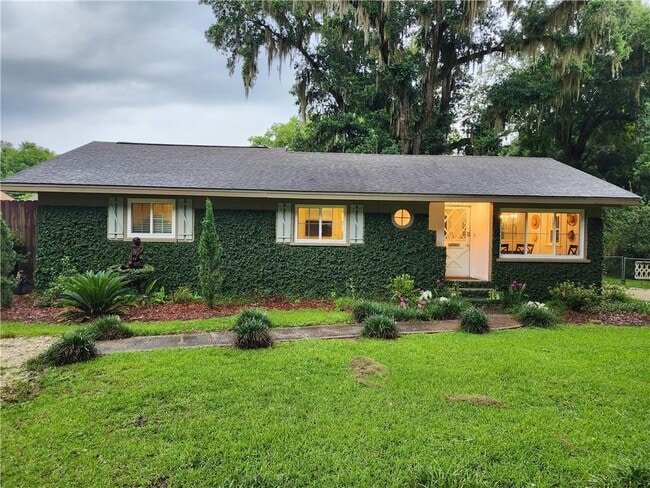 6523 Village Point Dr in Daphne, AL - Foto de edificio - Building Photo