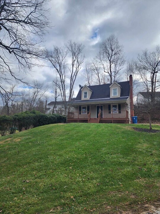 6222 Highland Dr in Huntington, WV - Building Photo