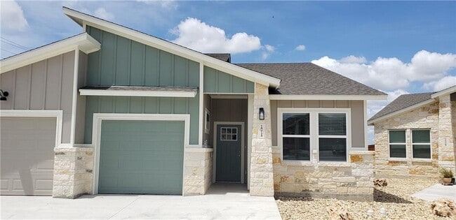 100 Everett Ct in Jarrell, TX - Building Photo - Building Photo