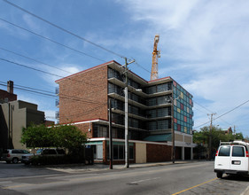 College Lodge in Charleston, SC - Building Photo - Building Photo