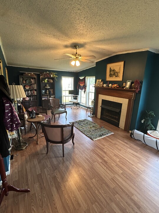 586 Sells Ln in Trenton, GA - Foto de edificio