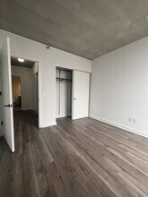 1160 N Larrabee St, Unit 1016 in Chicago, IL - Building Photo - Building Photo