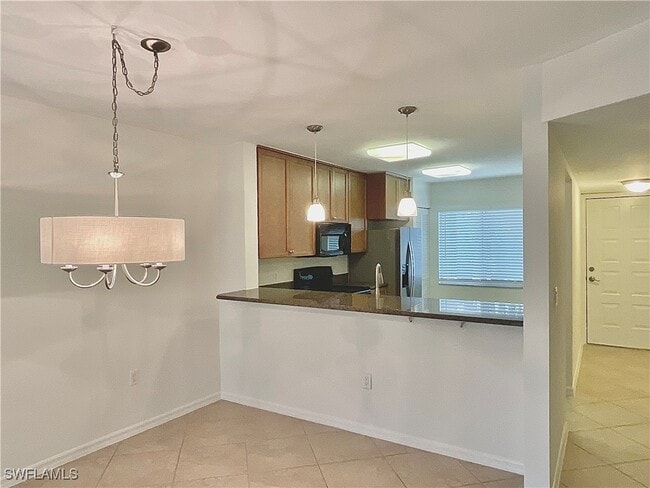 3002 Sandpiper Bay Cir