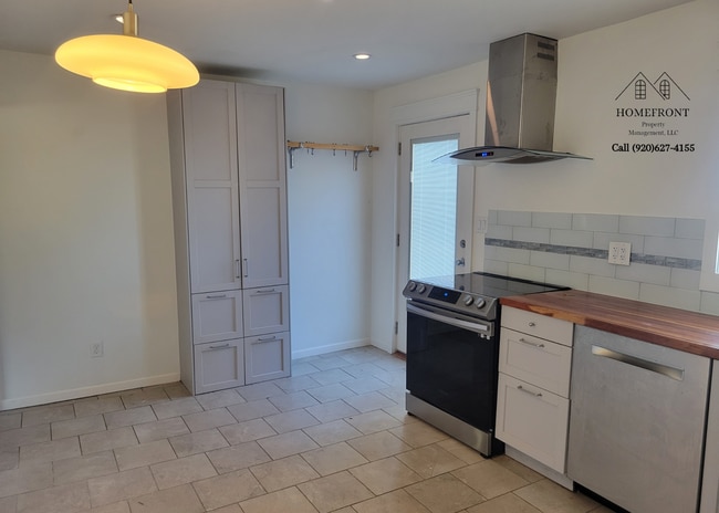 1104 Pershing Ave in Sheboygan, WI - Building Photo - Building Photo