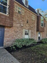 500 N Post Oak Ln in Houston, TX - Foto de edificio - Building Photo