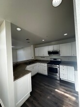 1250 Oyster Pl in Oxnard, CA - Building Photo - Building Photo