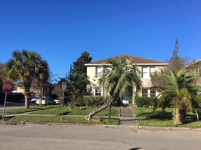 property at 1540 Hawthorne St