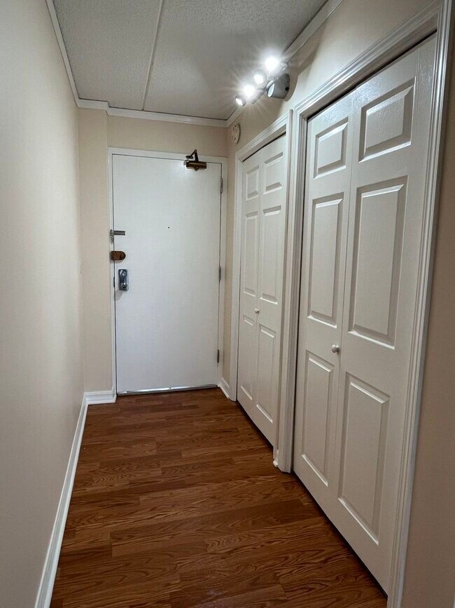 835 Pearson St in Des Plaines, IL - Building Photo - Building Photo