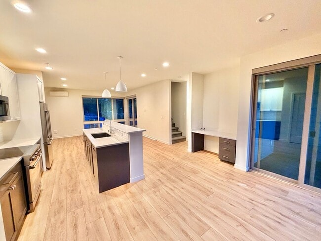 18529 Ashworth Ave N in Shoreline, WA - Building Photo - Building Photo