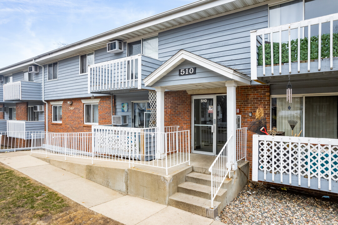 Covington Place Apartments in St. Cloud, MN - Foto de edificio