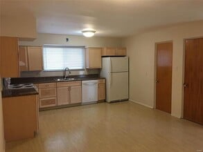 4739 Butler Hill Rd in St. Louis, MO - Building Photo - Building Photo