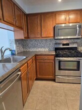 373 Scott Ln in Venetia, PA - Building Photo - Building Photo