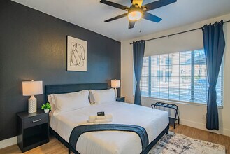 7900 E Princess Dr in Scottsdale, AZ - Building Photo - Building Photo