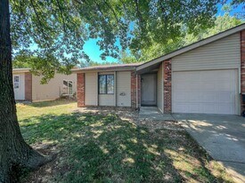 2970 W Roxbury St in Springfield, MO - Building Photo