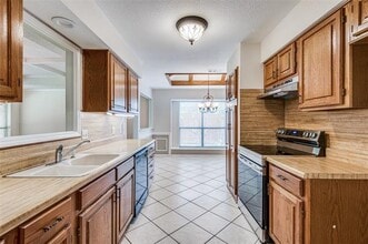 5920 Melstone Dr in Arlington, TX - Building Photo - Building Photo