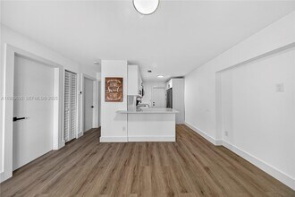 2633 NE 13th Ave in Pompano Beach, FL - Building Photo - Building Photo