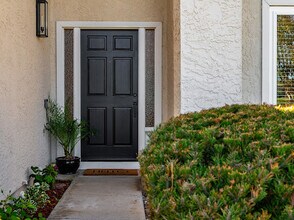 591 Arlene Dr in Vacaville, CA - Foto de edificio - Building Photo