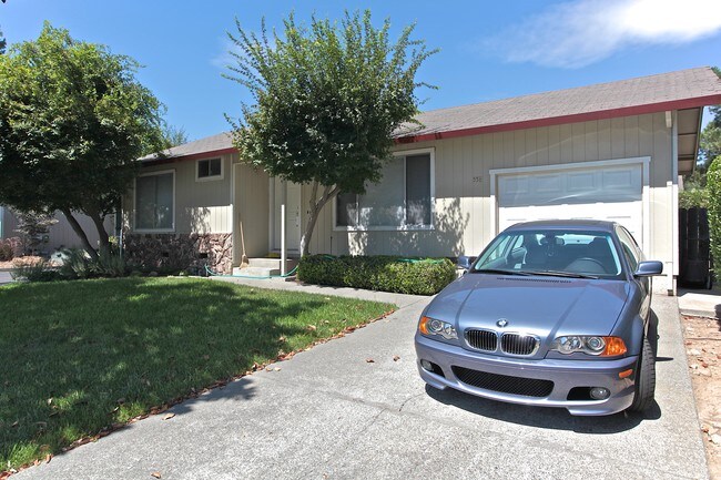 558 Mariano Dr in Sonoma, CA - Building Photo - Building Photo